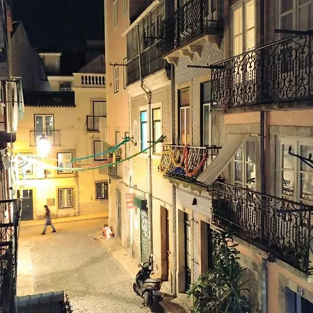 Mansarda No Coracao Do Bairro Alto-3