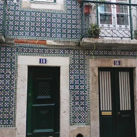 Mansarda No Coracao Do Bairro Alto-2
